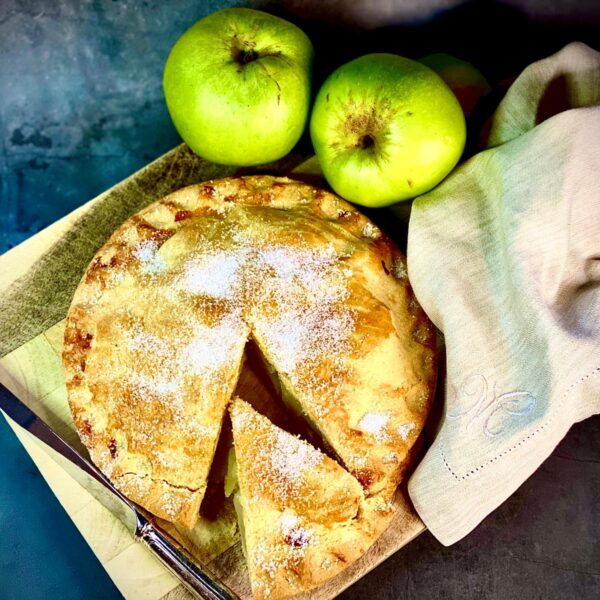 Large Apple Pie