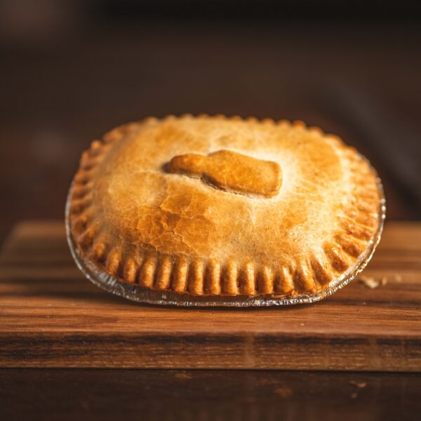 Small steak & ale pie