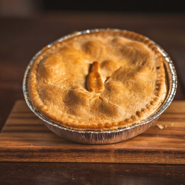 Large steak & ale pie